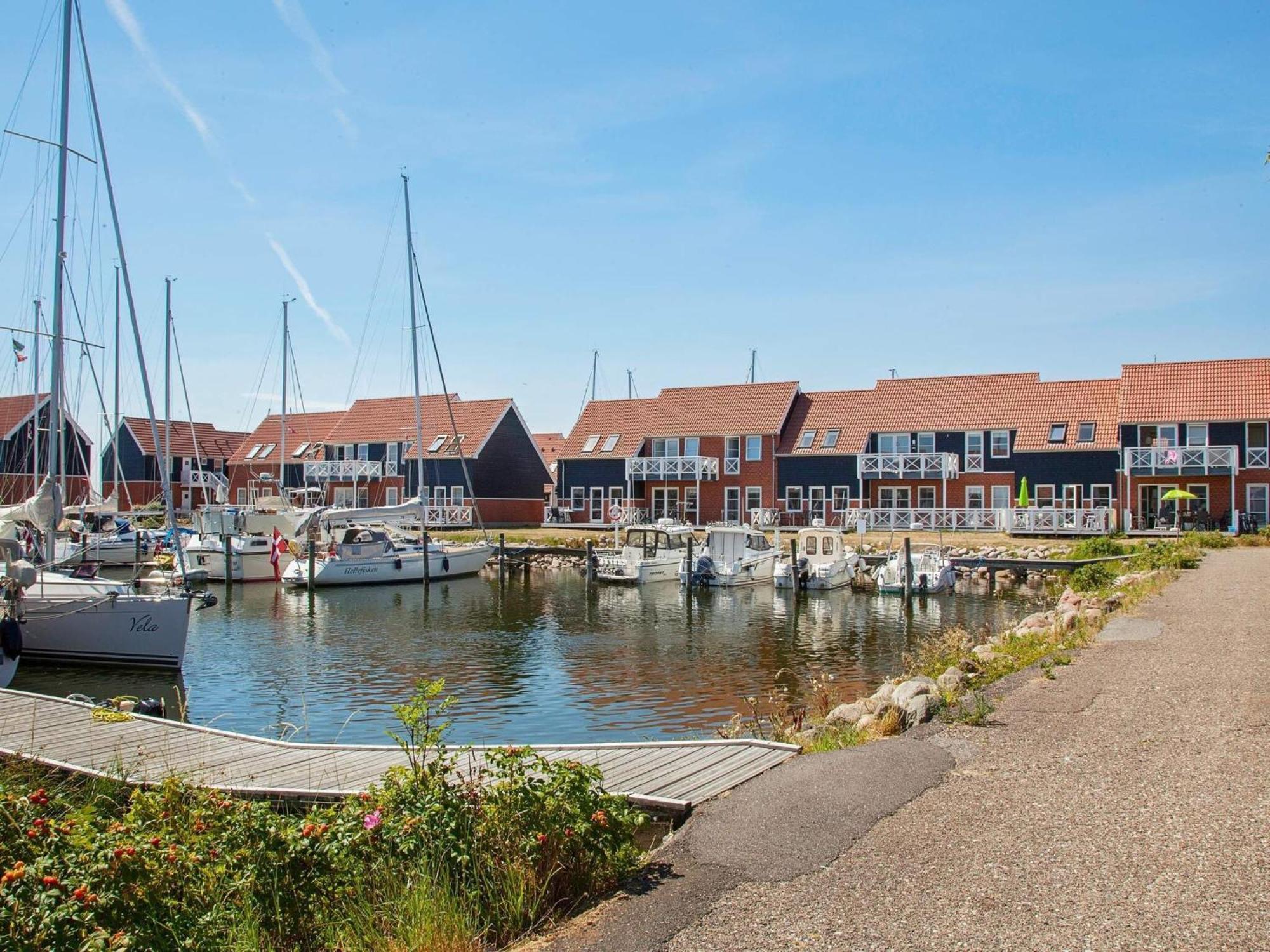 4 Person Holiday Home On A Holiday Park In Borre エクステリア 写真